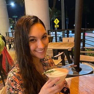 Meet your Posher, Alyssa